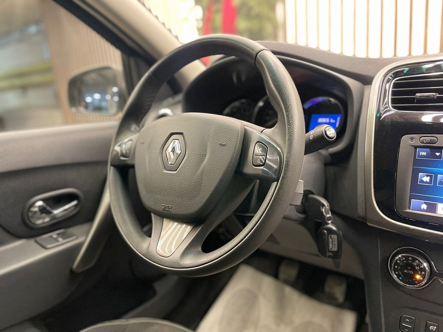 Renault Sandero, 2015г., передний привод, механика