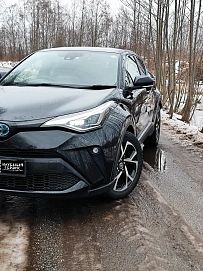 Toyota C-HR, 2020г, передний привод, вариатор