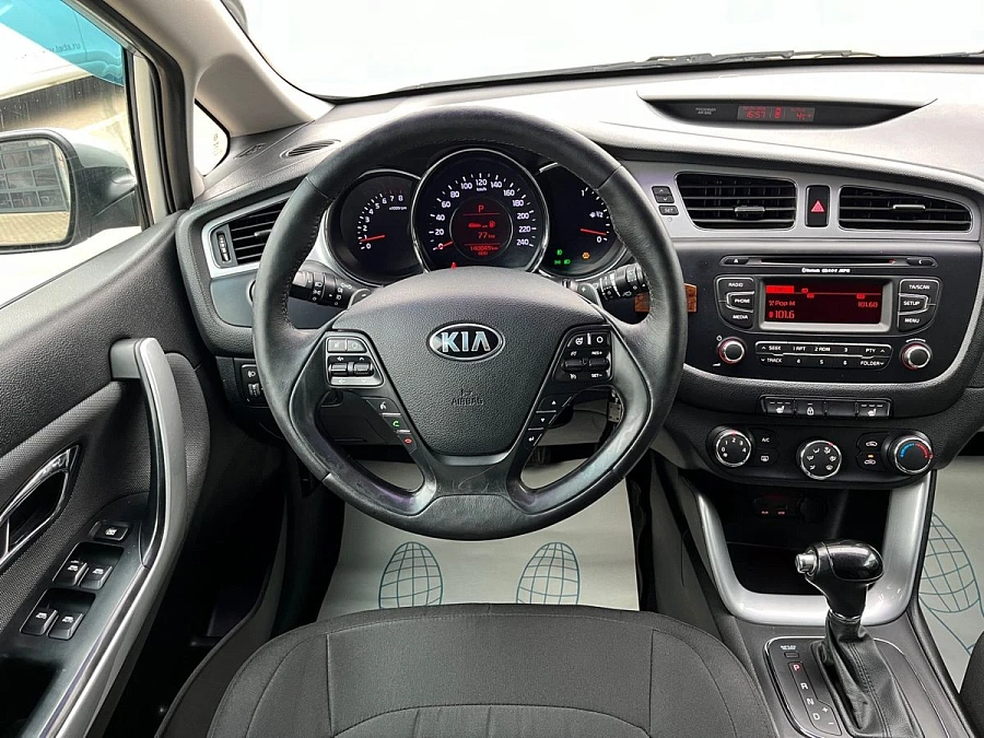 Kia Ceed, 2012г., передний привод, автомат