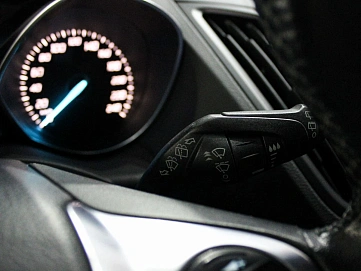 Ford Kuga, 2015г, передний привод, автомат