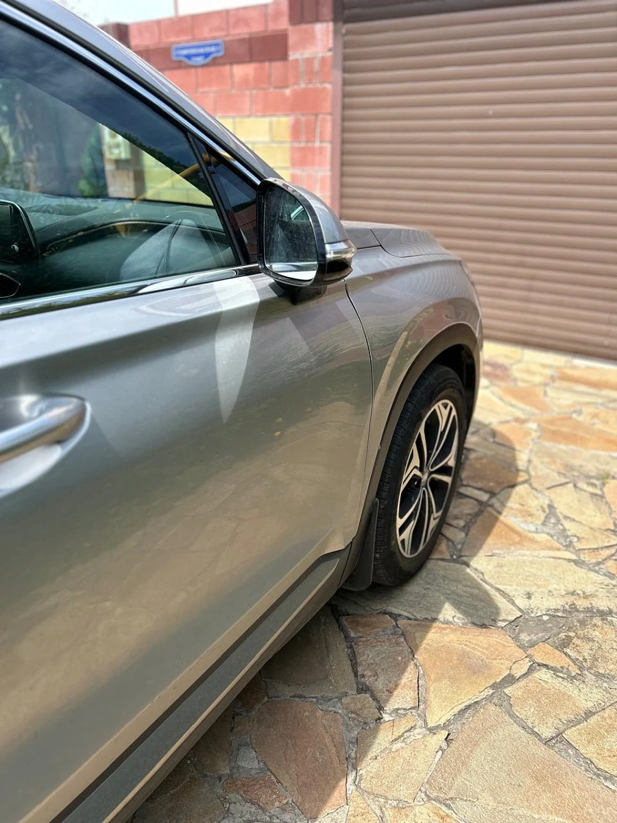 Hyundai Santa Fe, 2019г., полный привод, автомат