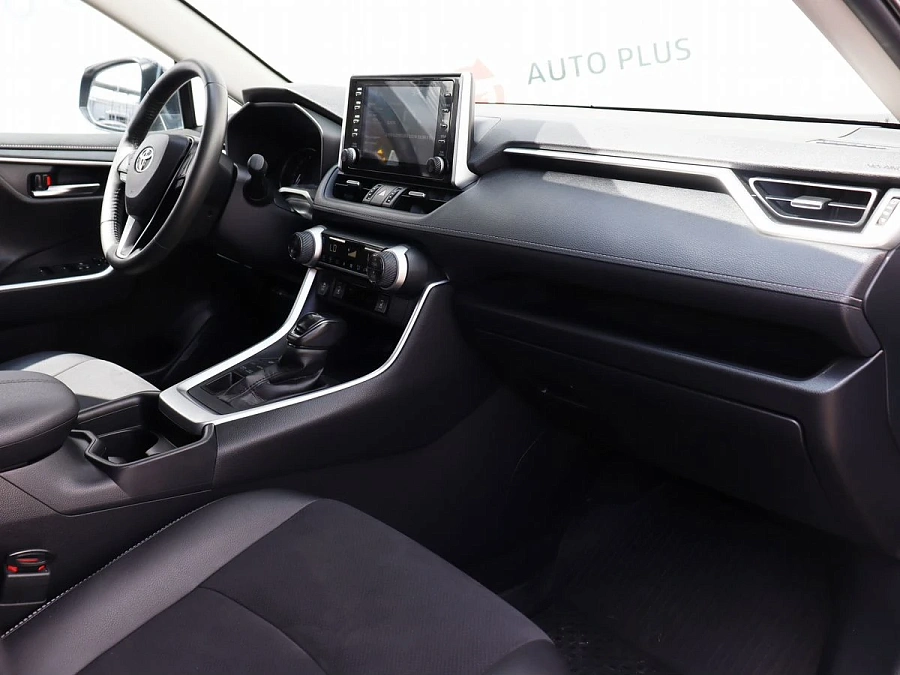 Toyota RAV4, 2021г., полный привод, вариатор
