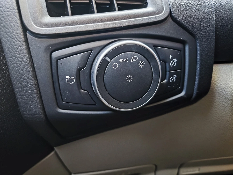 Ford Focus, 2017г., передний привод, робот