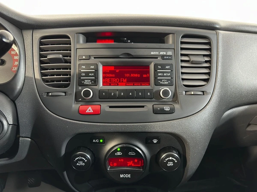 Kia Rio, 2009г., передний привод, механика