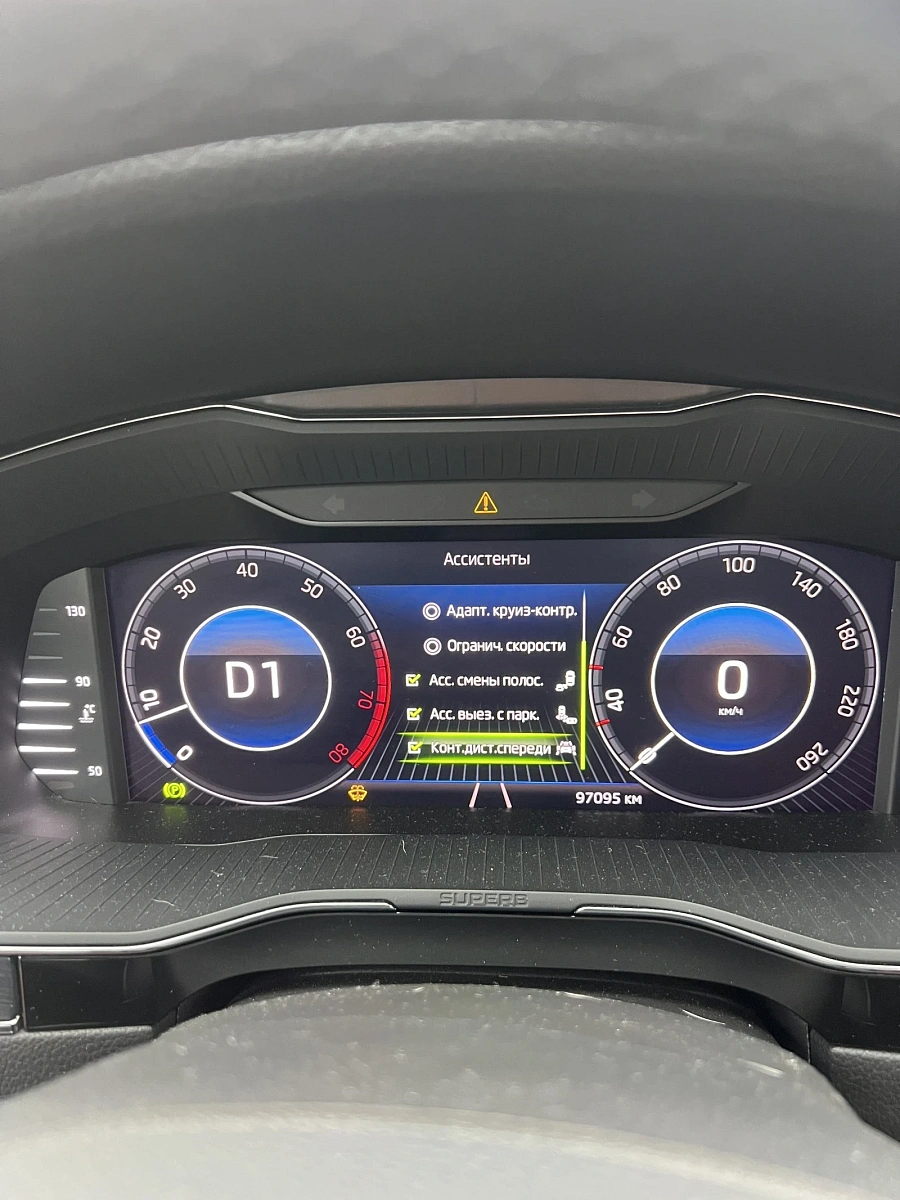 Skoda Superb, 2019г., передний привод, робот