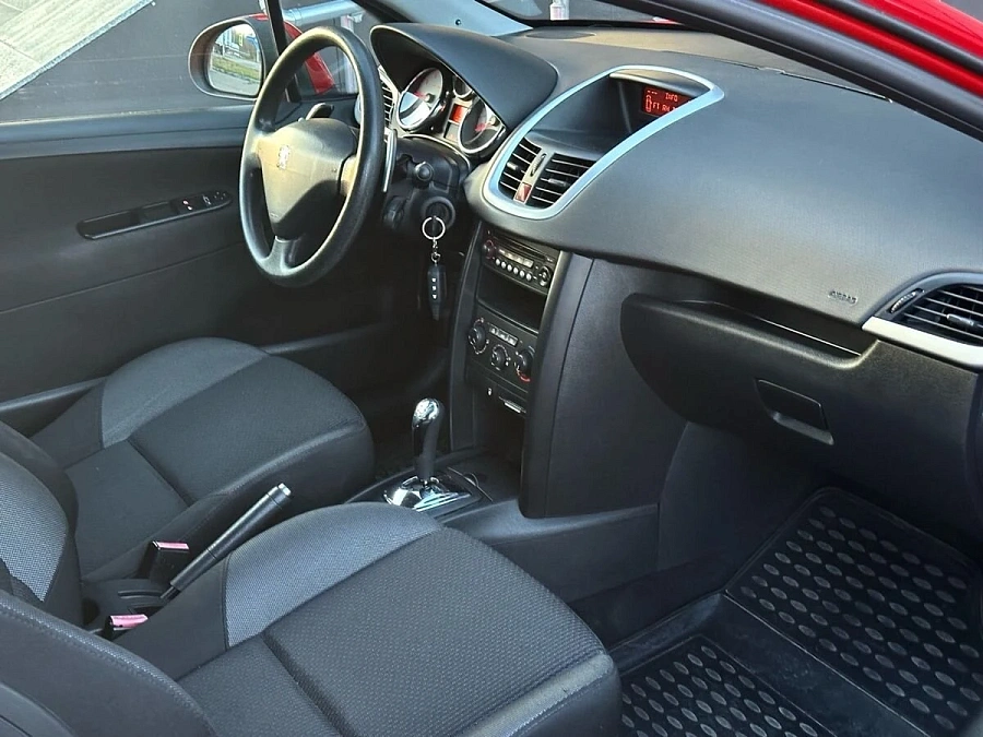 Peugeot 207, 2009г., передний привод, робот