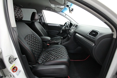 Volkswagen Golf, 2010г., передний привод, механика