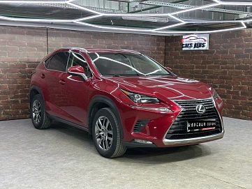 Lexus NX, 2017г, полный привод, вариатор