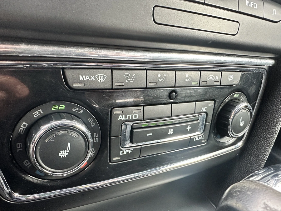 Skoda Superb, 2011г., передний привод, робот