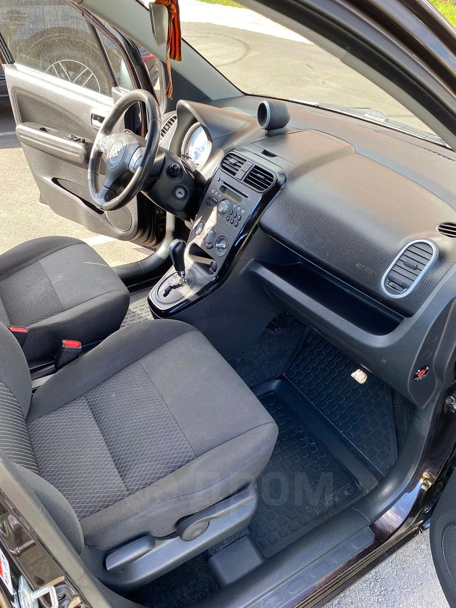 Suzuki Splash, 2012г., передний привод, автомат