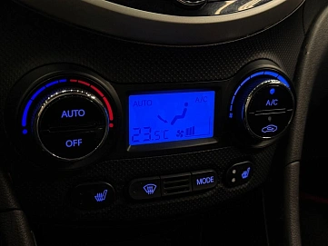 Hyundai Solaris, 2012г, передний привод, автомат