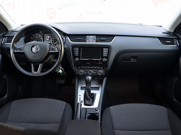 Skoda Octavia, 2016г, передний привод, робот