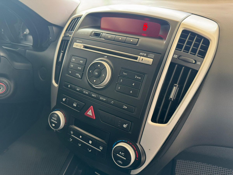Kia Ceed, 2012г., передний привод, автомат