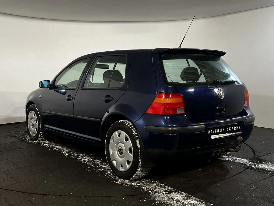 Volkswagen Golf, 2001г., передний привод, механика