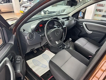 Renault Duster, 2012г, полный привод, механика
