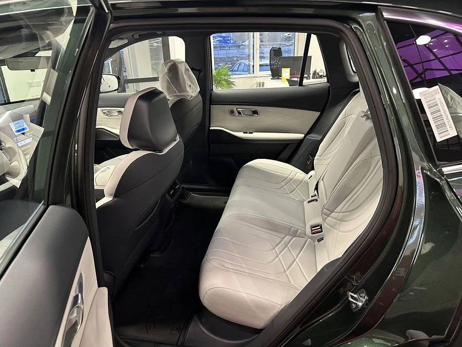 Geely Galaxy Starship 7, 2025г., передний привод, робот