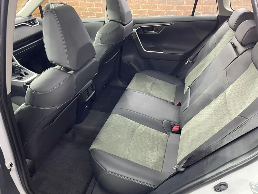 Toyota RAV4, 2024г., полный привод, вариатор