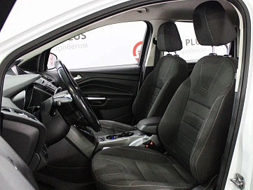Ford Kuga, 2015г, передний привод, автомат