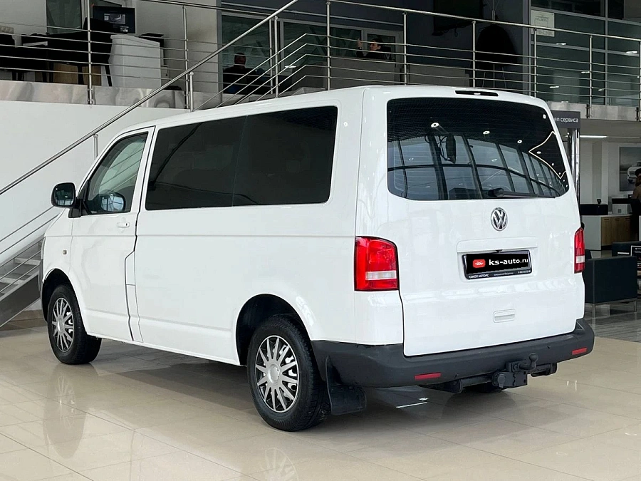 Volkswagen Caravelle, 2012г., передний привод, механика