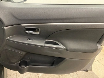 Mitsubishi ASX, 2012г, передний привод, вариатор