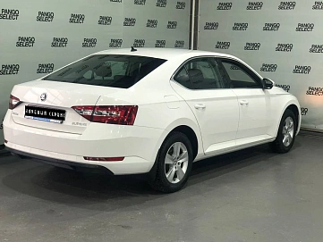 Skoda Superb, 2017г, передний привод, автомат