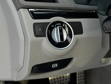 Mercedes-Benz E-Класс, 2011г, задний привод, автомат