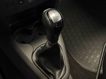 Renault Sandero, 2017г, передний привод, автомат