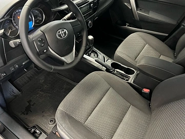 Toyota Corolla, 2013г, передний привод, автомат