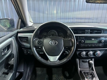 Toyota Corolla, 2013г, передний привод, автомат