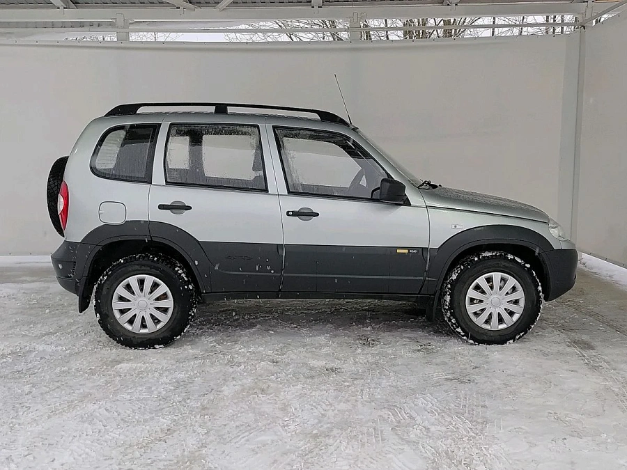 Chevrolet Niva, 2015г., полный привод, механика