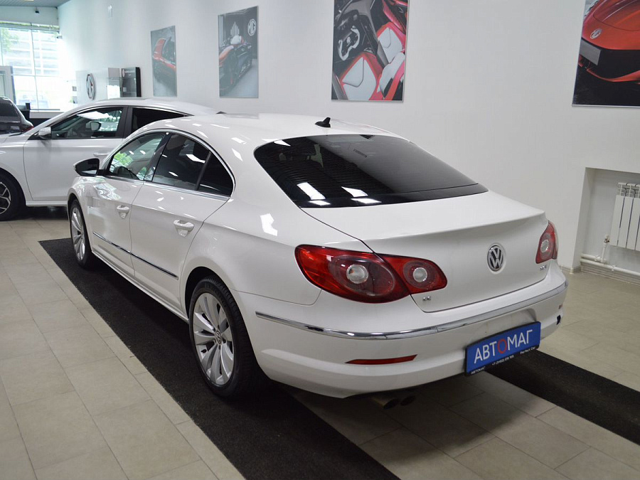 Volkswagen Passat CC, 2010г., передний привод, робот