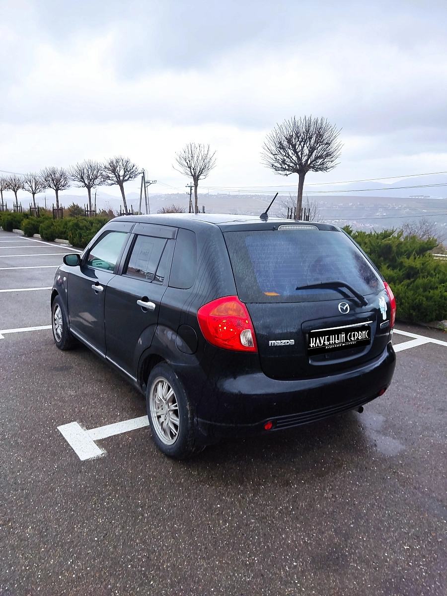 Mazda Verisa, 2004г., передний привод, автомат
