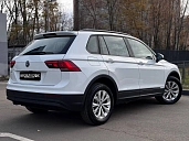 Volkswagen Tiguan, 2020г., передний привод, робот