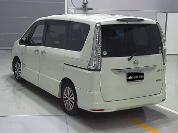 Nissan Serena, 2015г, передний привод, вариатор