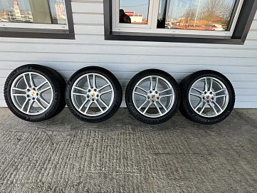 Porsche Cayenne, 2018г, передний привод, автомат