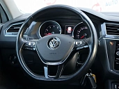 Volkswagen Tiguan, 2019г., передний привод, механика