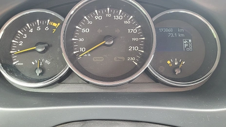 Renault Fluence, 2011г., передний привод, автомат