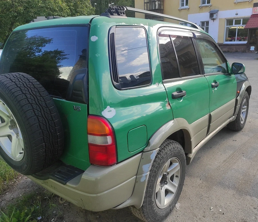 Suzuki Grand Vitara, 1998г., полный привод, автомат