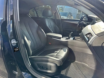 BMW 5 серии, 2018г, задний привод, автомат