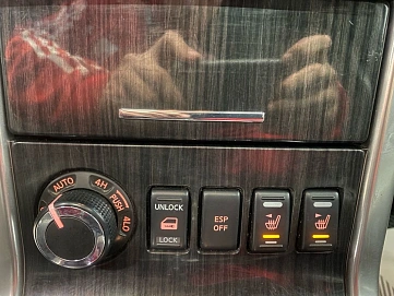 Nissan Pathfinder, 2010г, полный привод, автомат