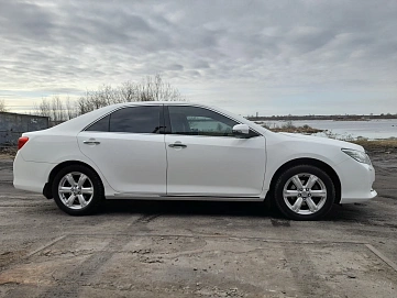 Toyota Camry, 2013г, передний привод, автомат