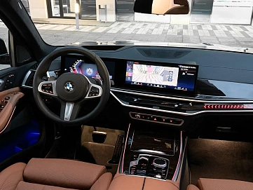 BMW X7, 2025г, полный привод, автомат