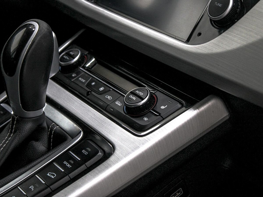 Geely Atlas, 2021г., передний привод, автомат