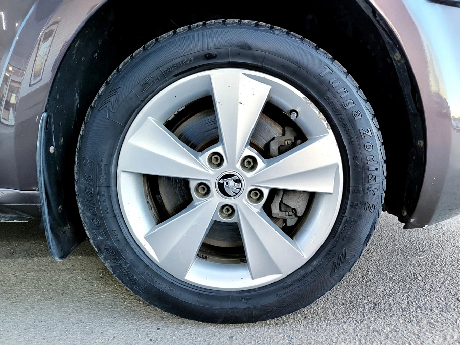 Skoda Octavia, 2014г., передний привод, робот