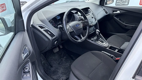Ford Focus, 2016г., передний привод, робот