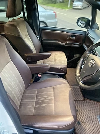 Toyota Esquire, 2018г, передний привод, вариатор