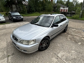 Honda Accord, 2000г, передний привод, механика