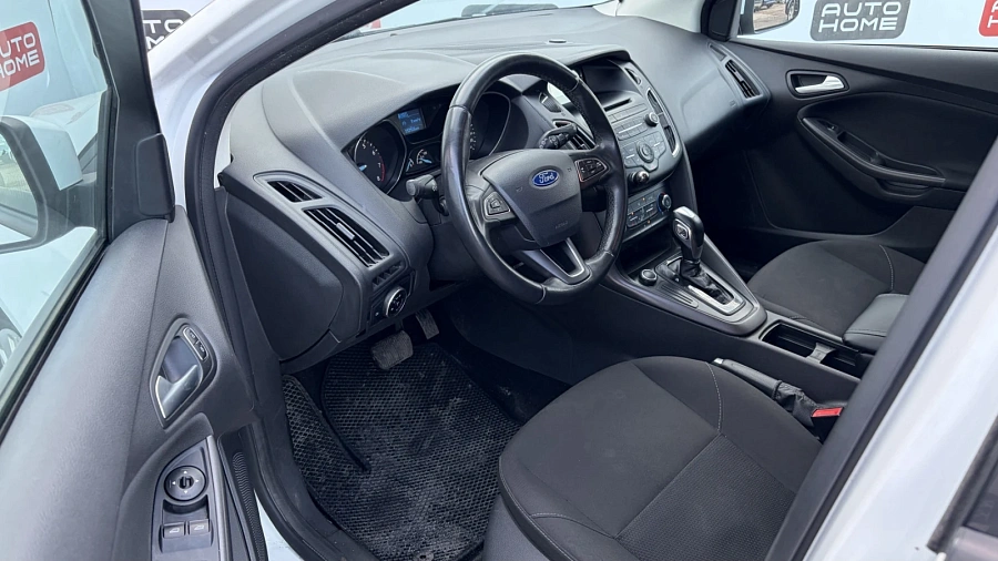Ford Focus, 2016г., передний привод, робот