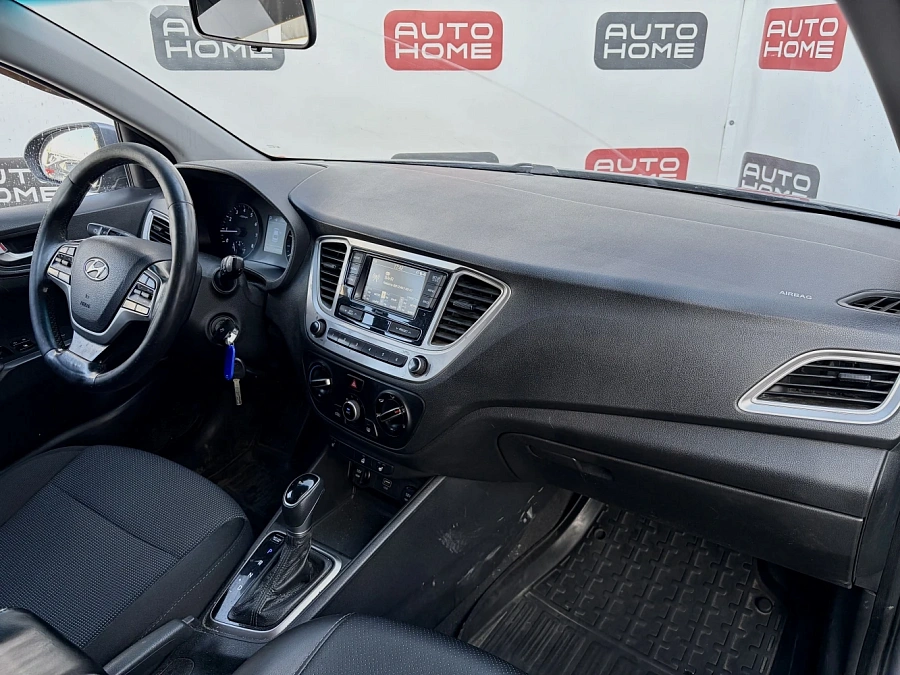 Hyundai Solaris, 2019г., передний привод, автомат