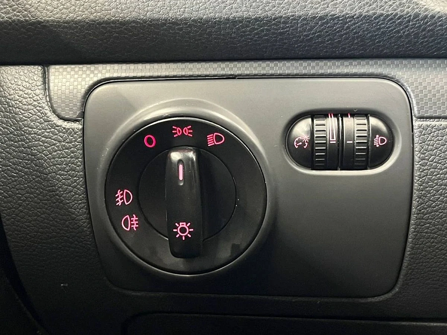 Volkswagen Golf, 2008г., передний привод, автомат